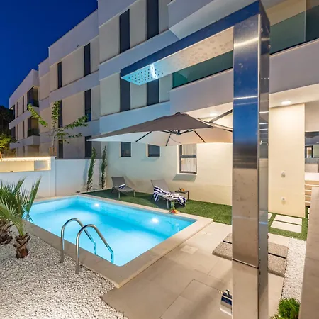 Apartmán Ll Luxury With Private Pool Borik *